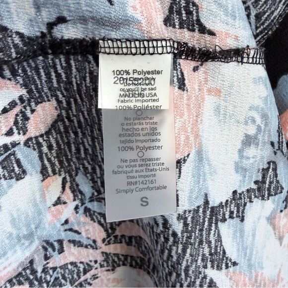 LuLaRoe Black and Blue Floral Cardigan - Picture 5 of 6